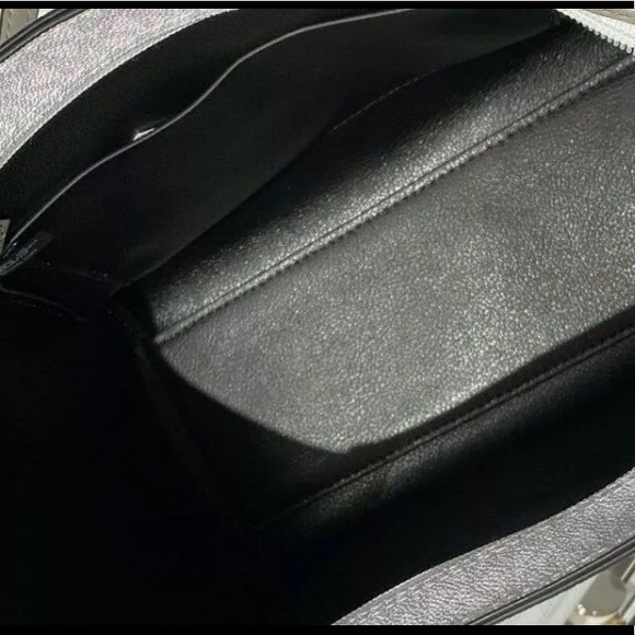 BUNDLE👜💕-NWT Michael Kors Tote &Wallet SALE‼️ - Picture 7 of 7